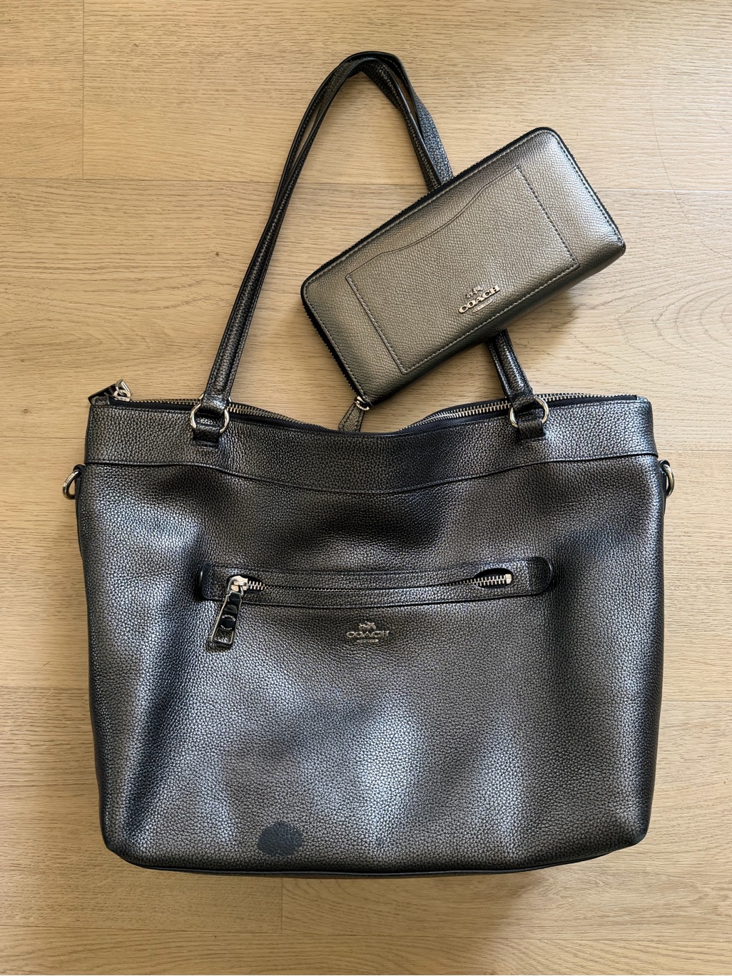 Metallic Pewter Coach Shoulder Handbag With Matching Wallet